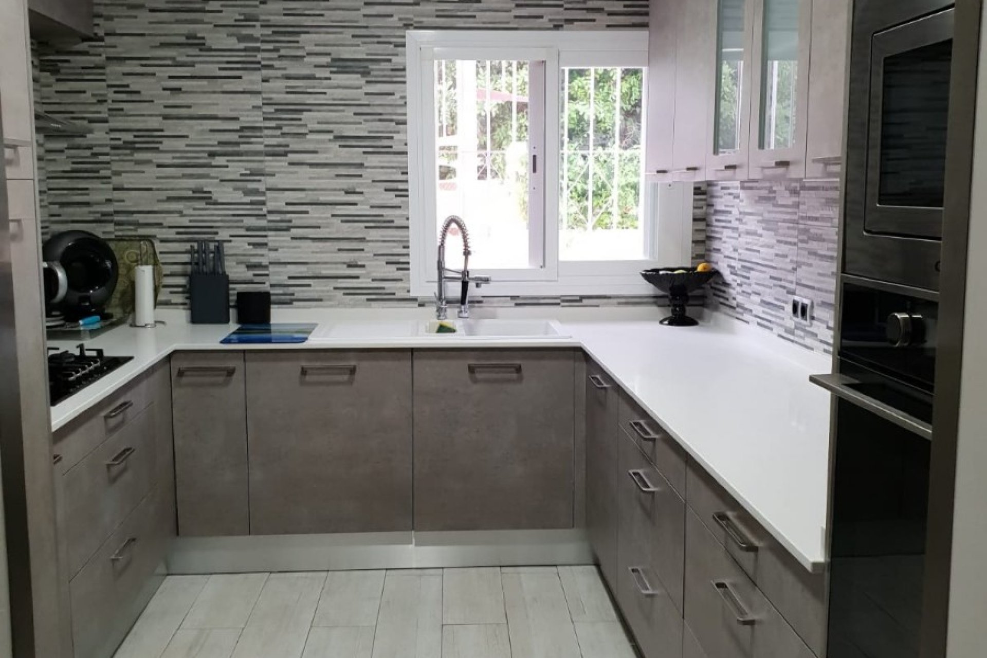 Resale - Villa - Albir  - Urbanizaciones