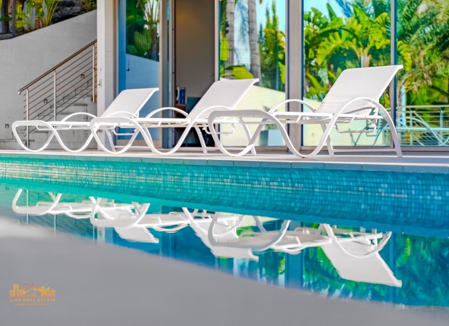 Resale - Villa - Altea