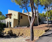 Resale - Villa - Altea