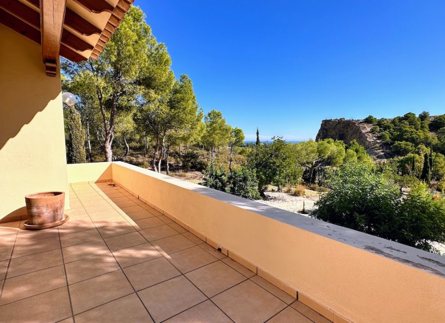 Resale - Villa - Altea