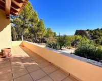 Resale - Villa - Altea