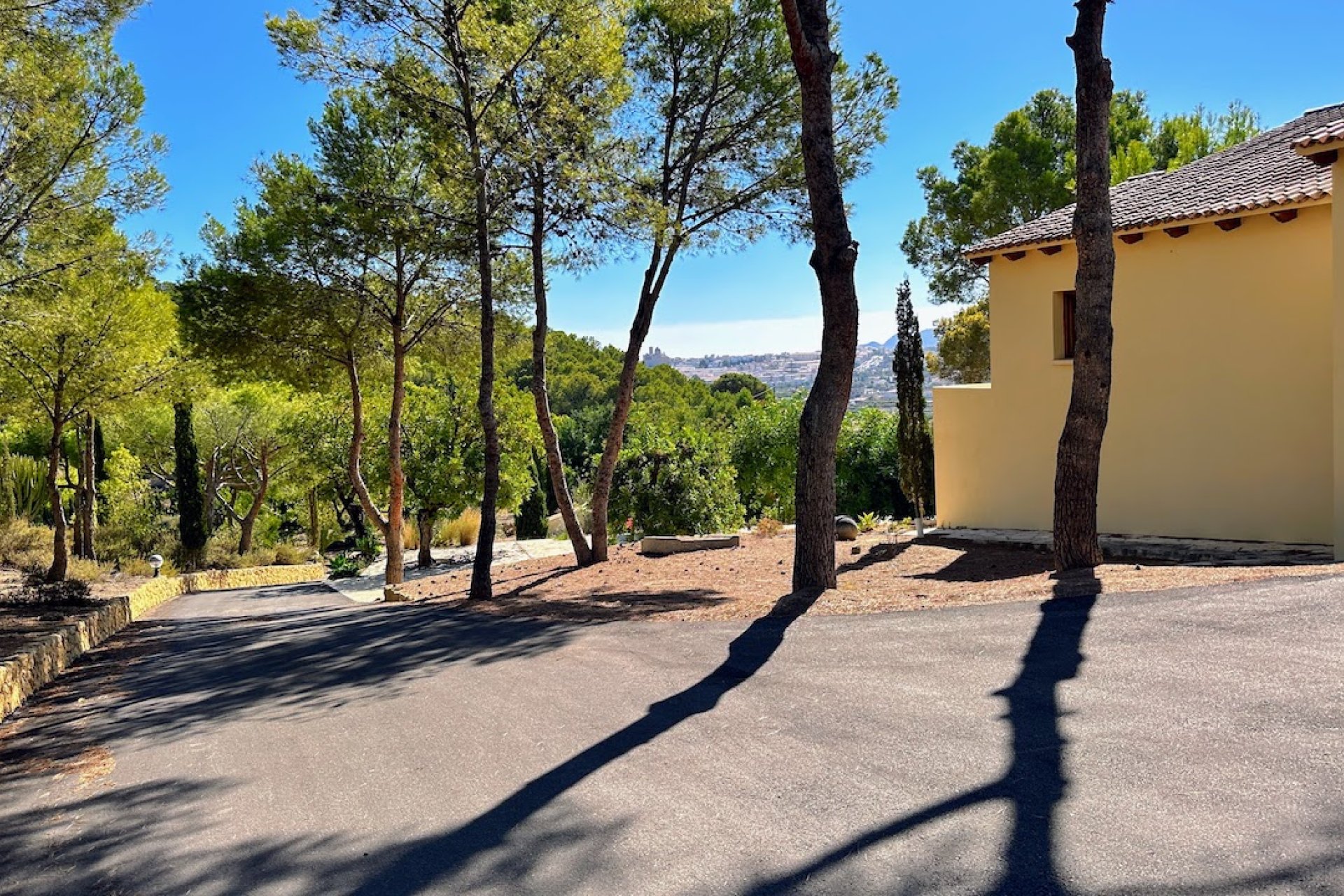 Resale - Villa - Altea