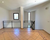 Resale - Villa - Altea