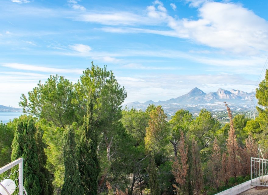 Resale - Villa - Altea