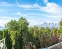 Resale - Villa - Altea