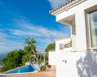 Resale - Villa - Altea