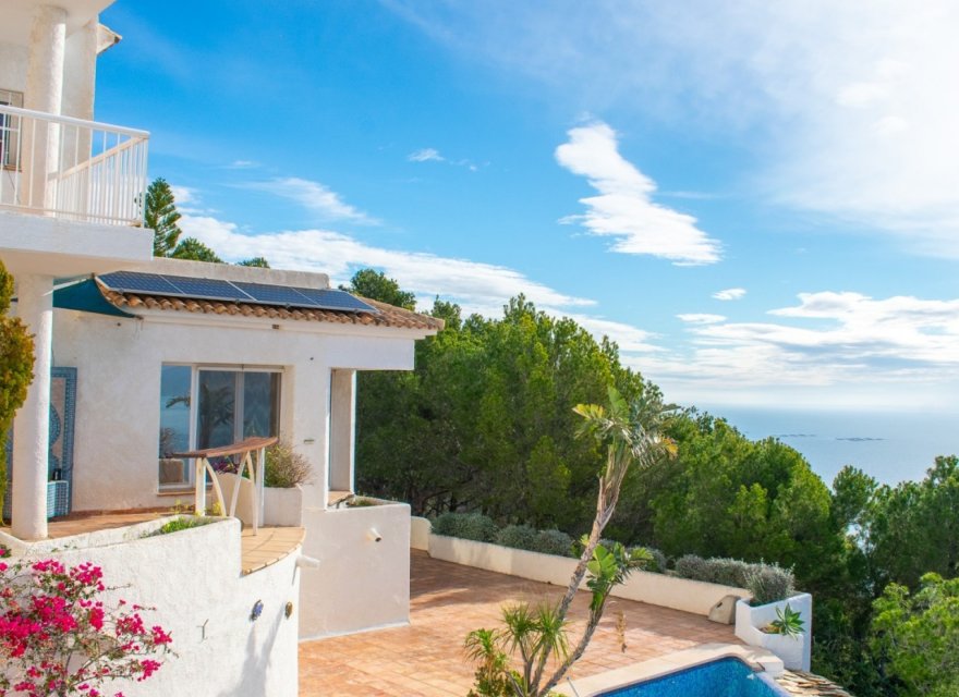 Resale - Villa - Altea