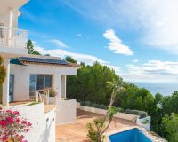 Resale - Villa - Altea