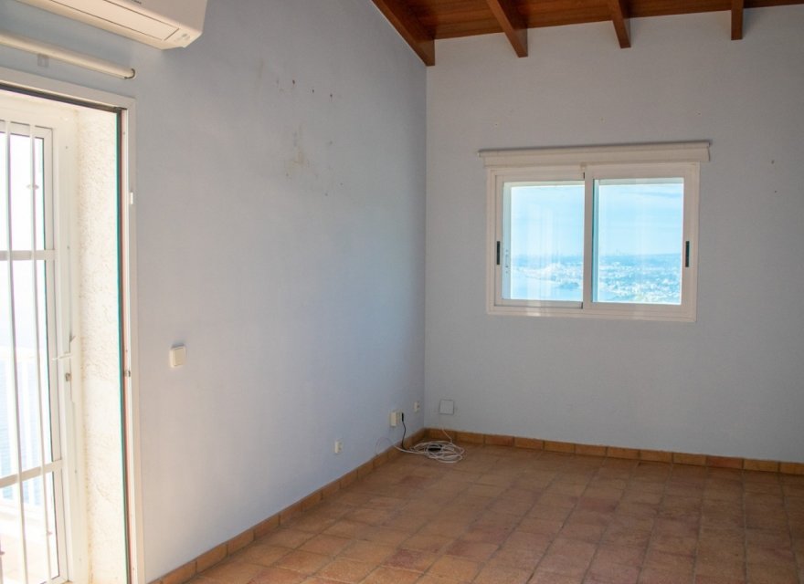 Resale - Villa - Altea