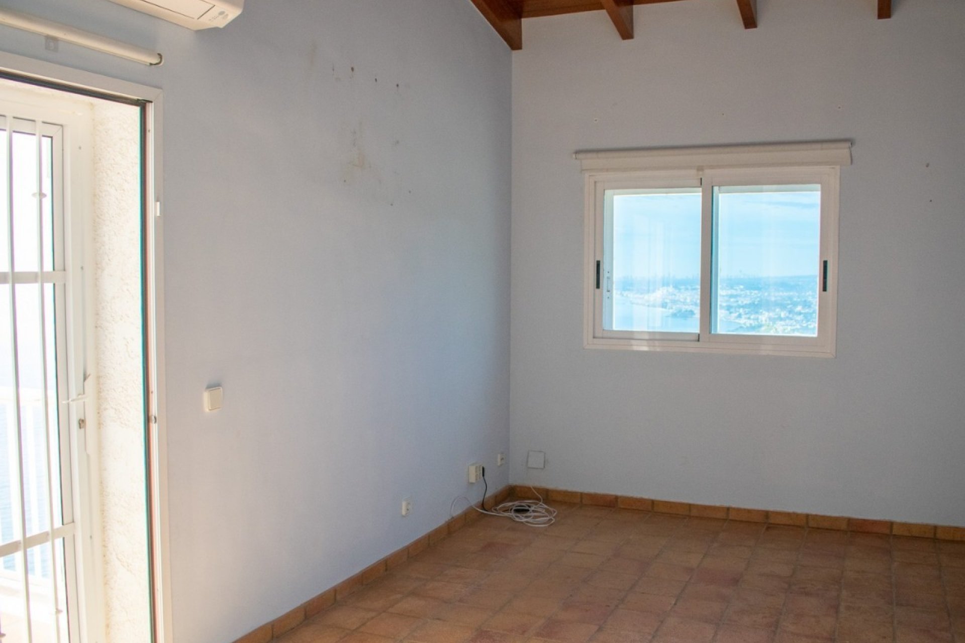 Resale - Villa - Altea