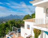 Resale - Villa - Altea