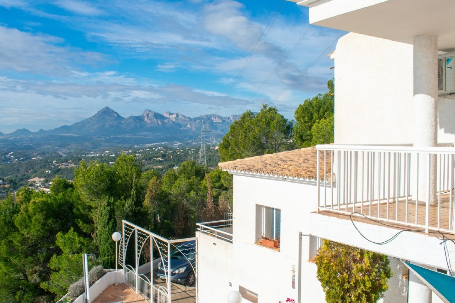 Resale - Villa - Altea