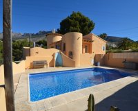 Resale - Villa - Altea