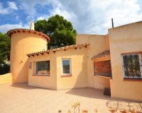 Resale - Villa - Altea