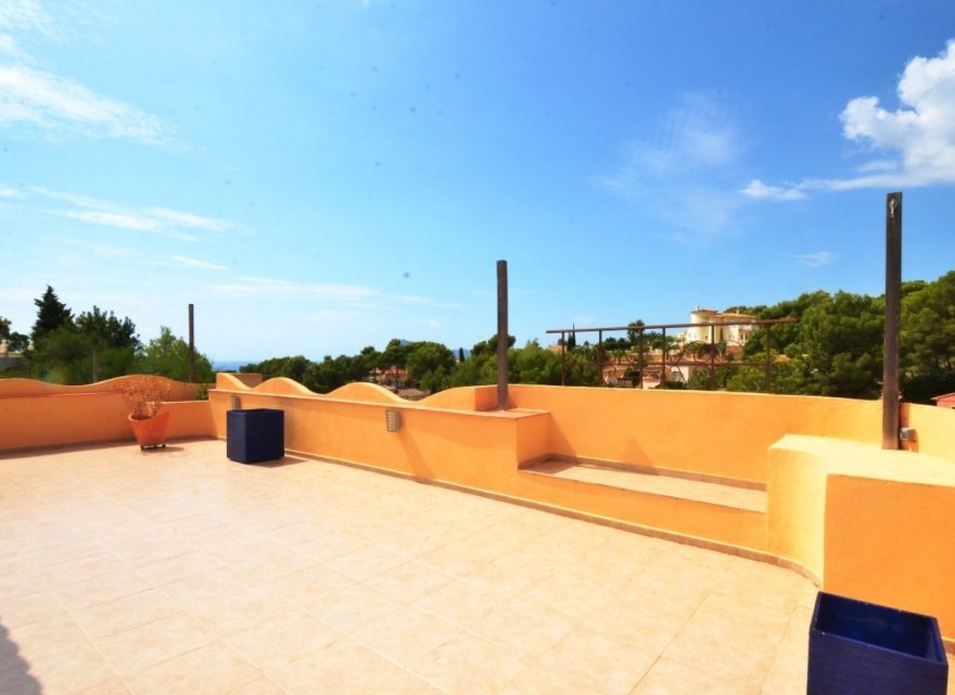 Resale - Villa - Altea