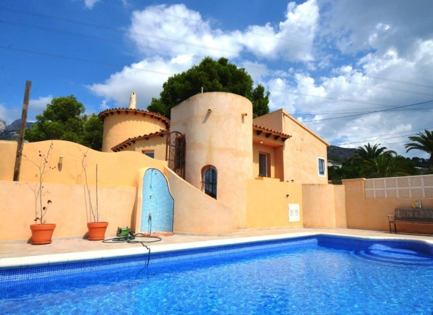 Resale - Villa - Altea