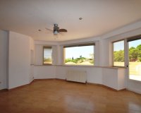 Resale - Villa - Altea