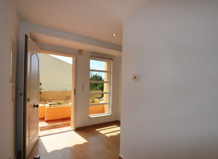 Resale - Villa - Altea