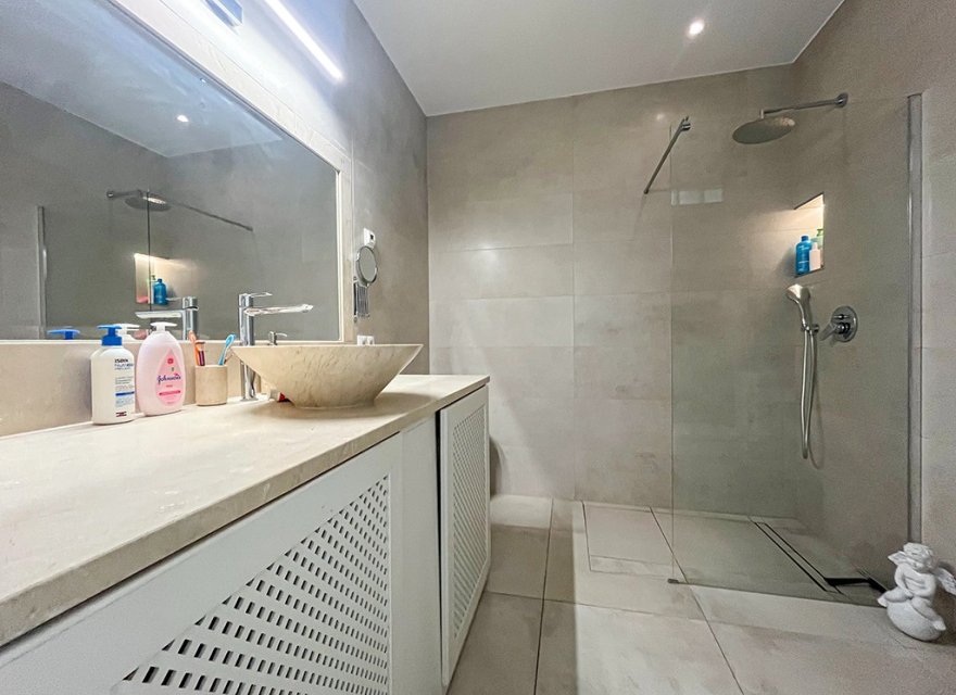 Resale - Villa - Andratx