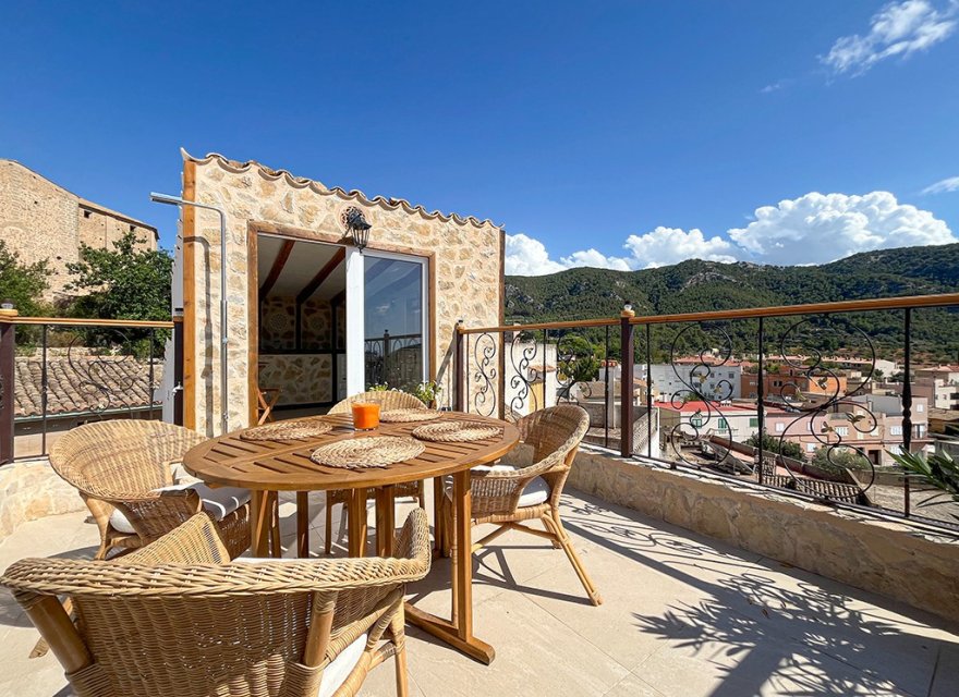 Resale - Villa - Andratx