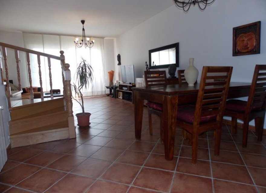 Resale - Villa - Badalona