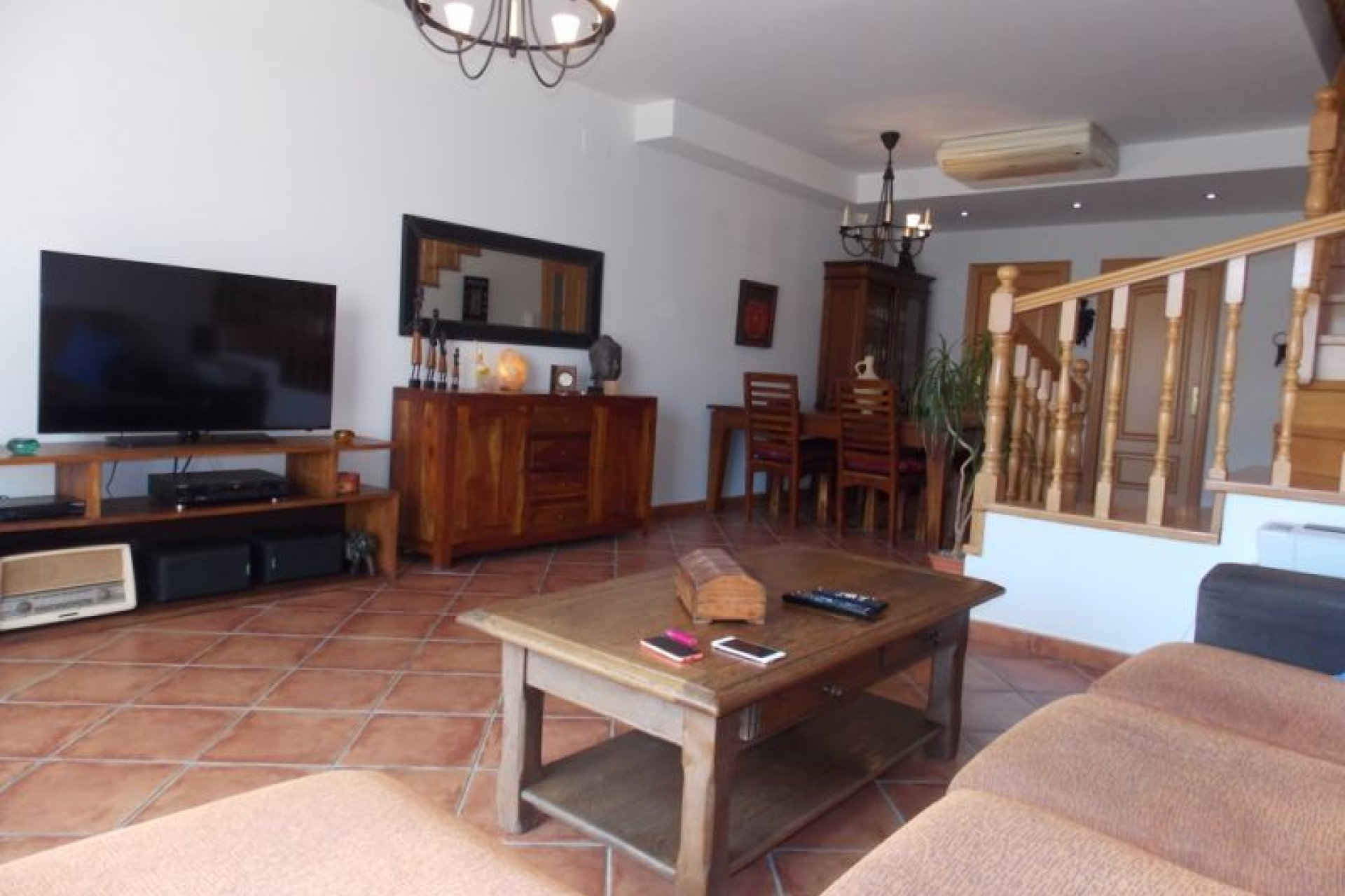 Resale - Villa - Badalona