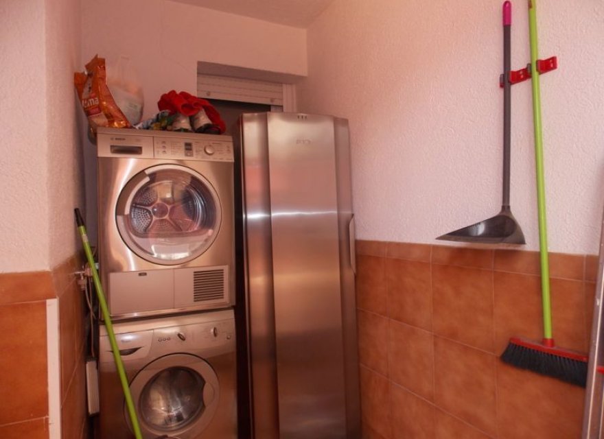 Resale - Villa - Badalona