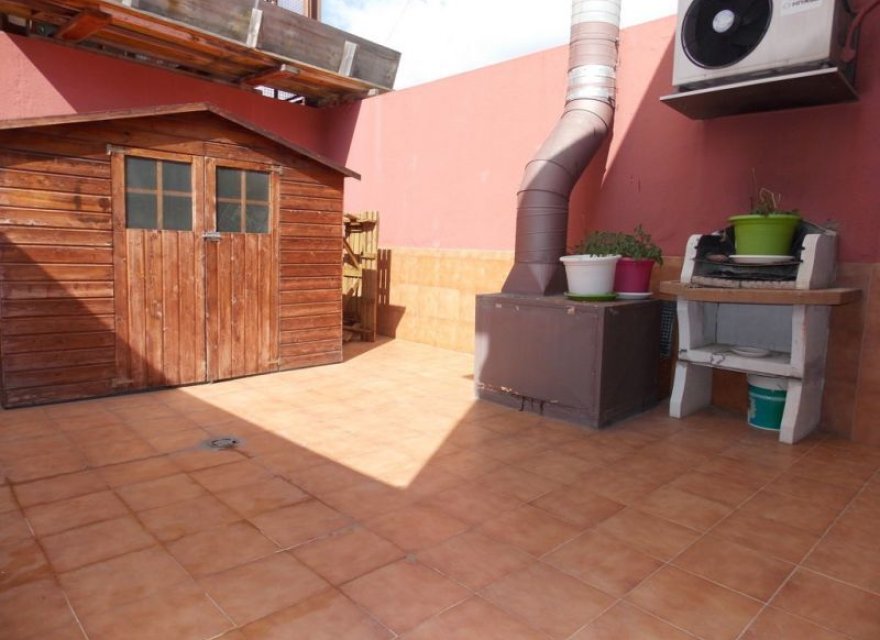 Resale - Villa - Badalona