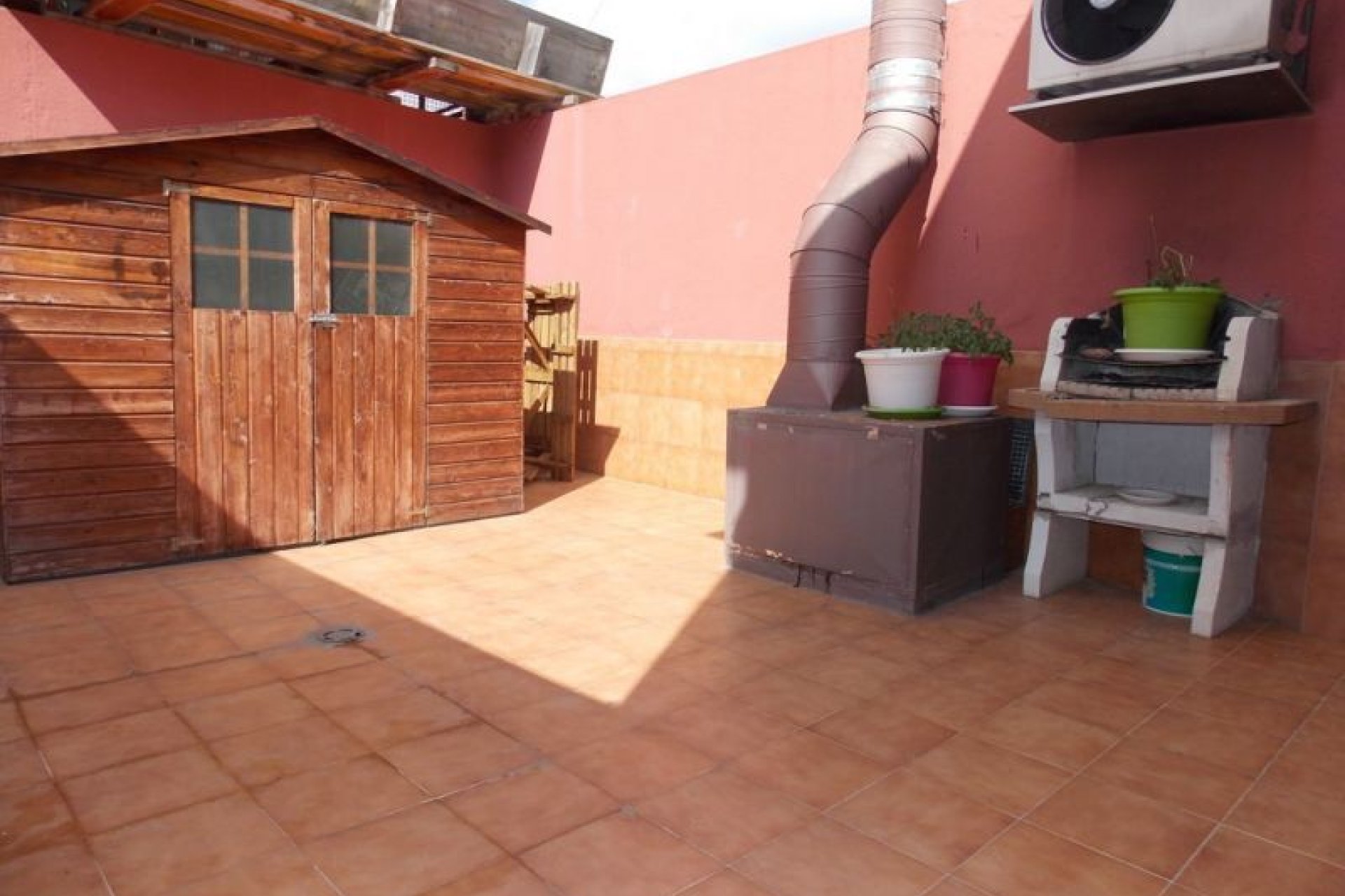 Resale - Villa - Badalona