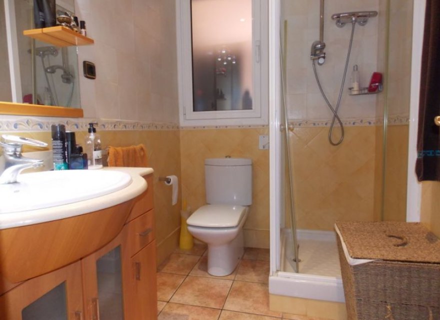 Resale - Villa - Badalona