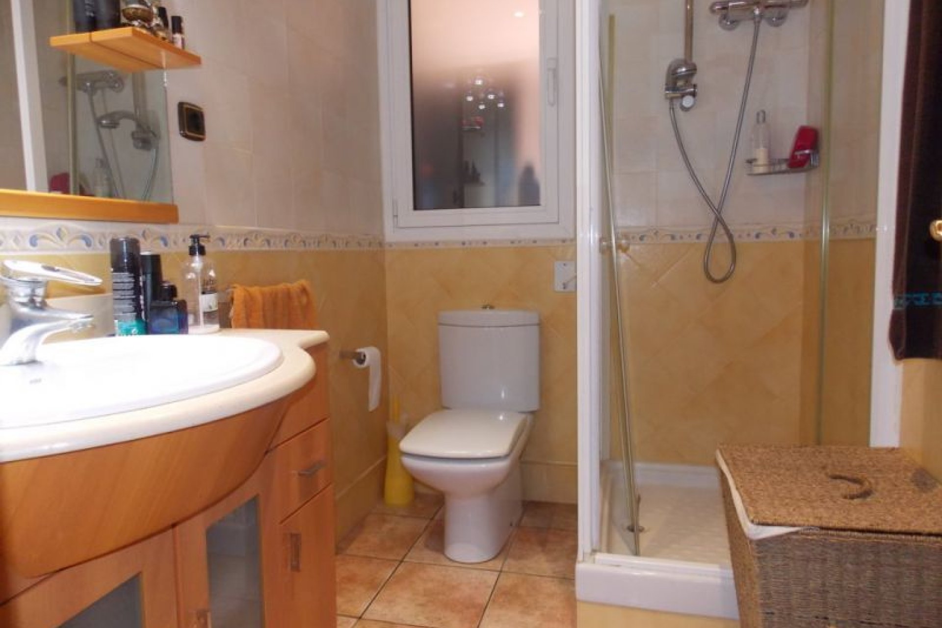 Resale - Villa - Badalona