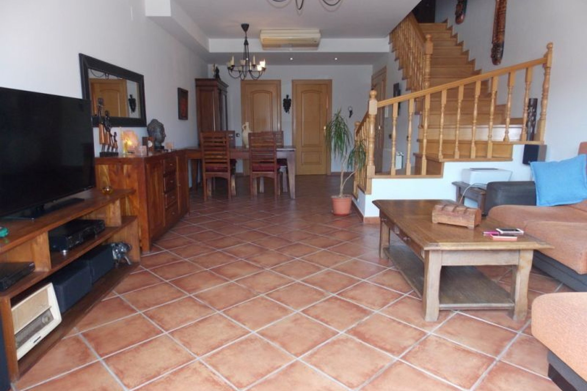 Resale - Villa - Badalona