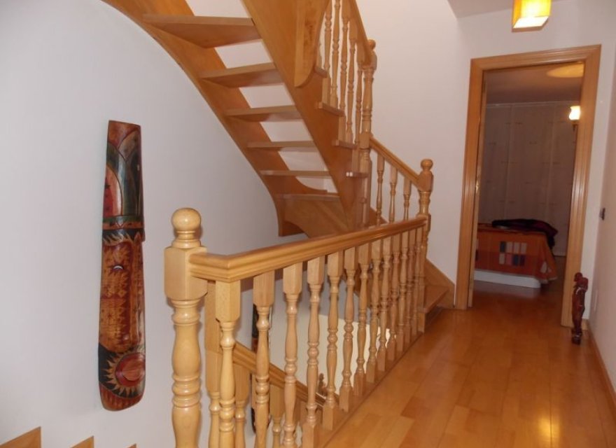 Resale - Villa - Badalona