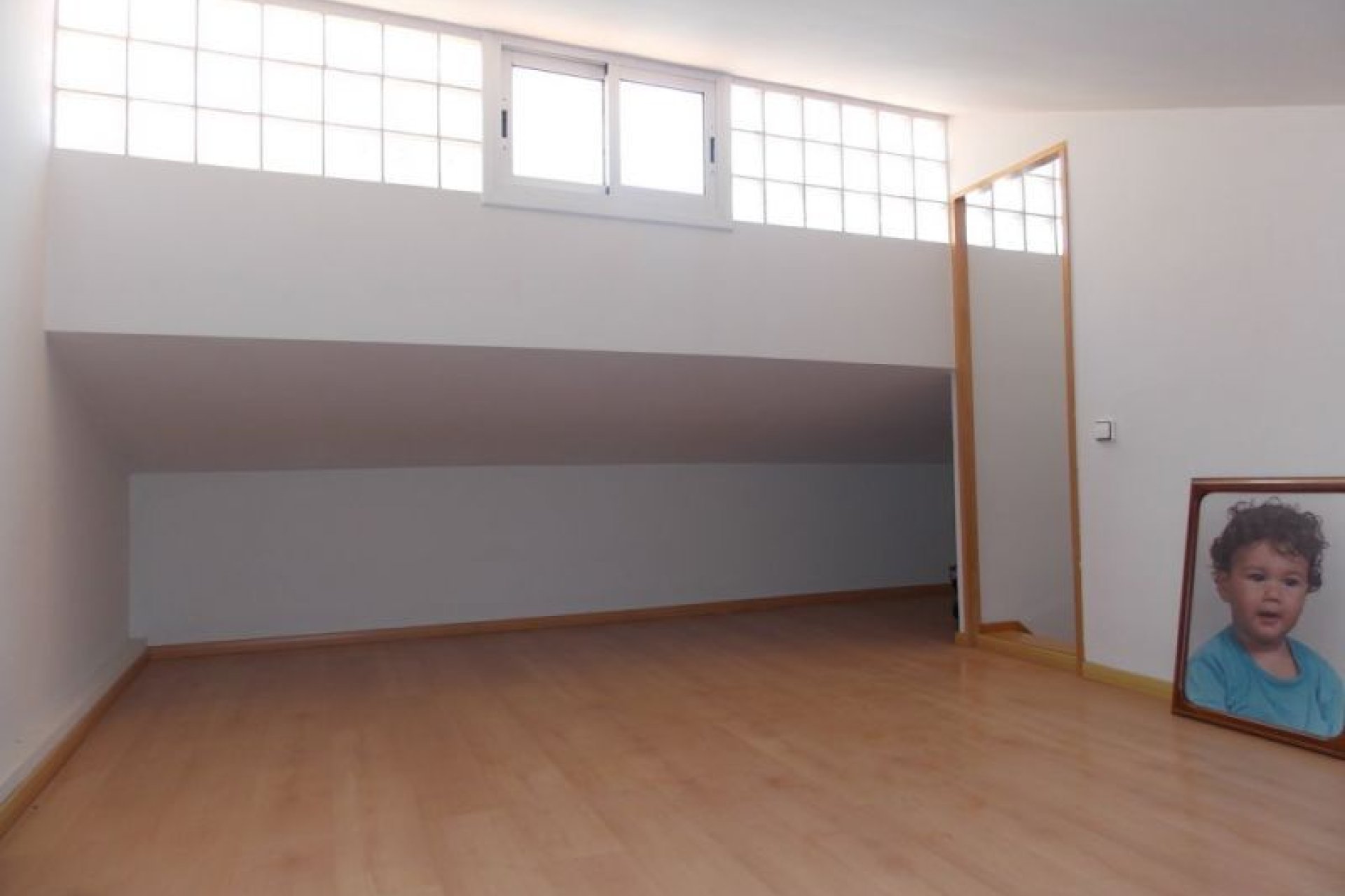 Resale - Villa - Badalona