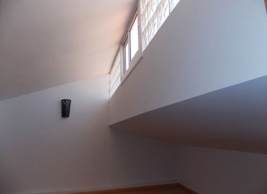 Resale - Villa - Badalona