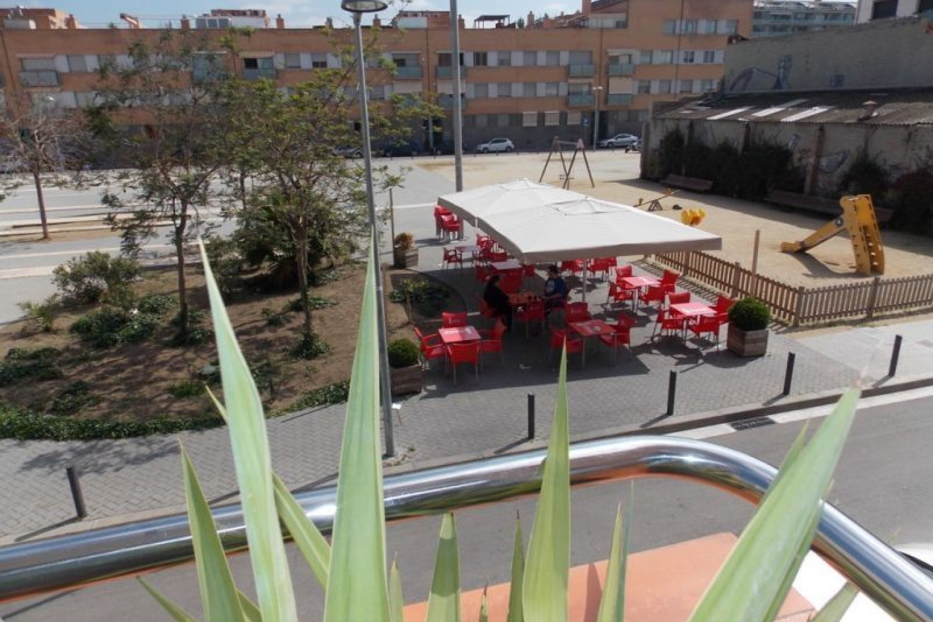 Resale - Villa - Badalona