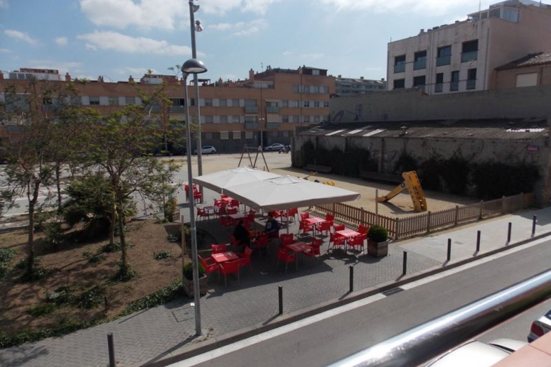 Resale - Villa - Badalona