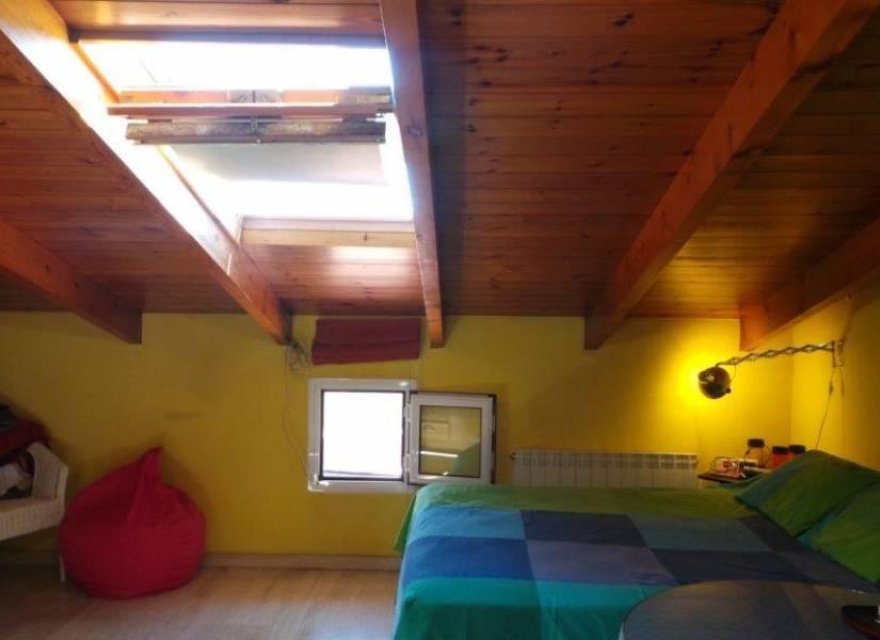 Resale - Villa - Badalona