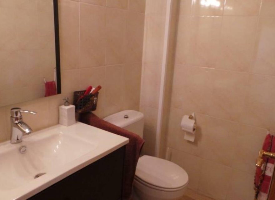 Resale - Villa - Badalona