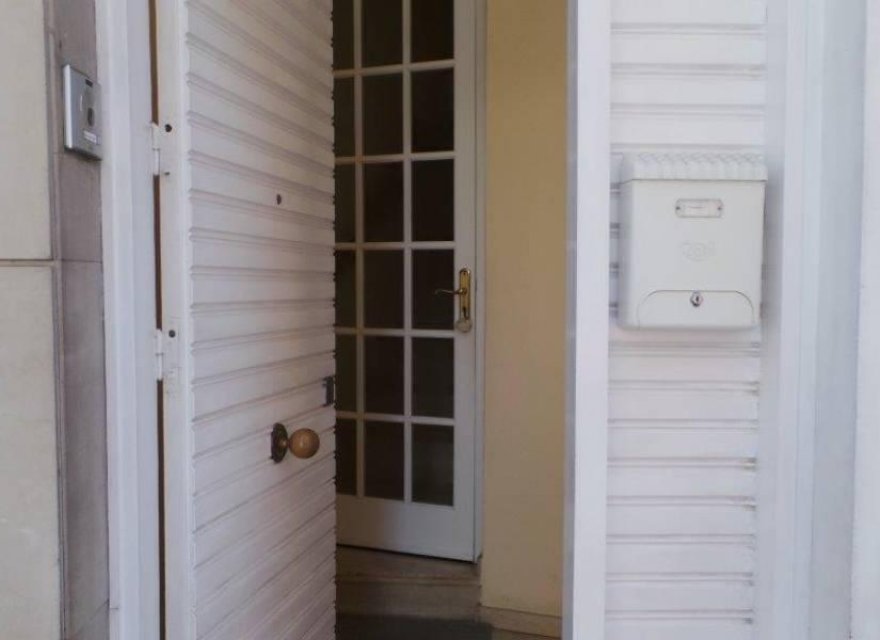 Resale - Villa - Badalona