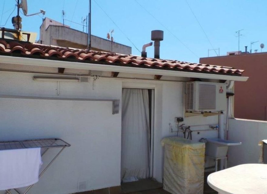 Resale - Villa - Badalona