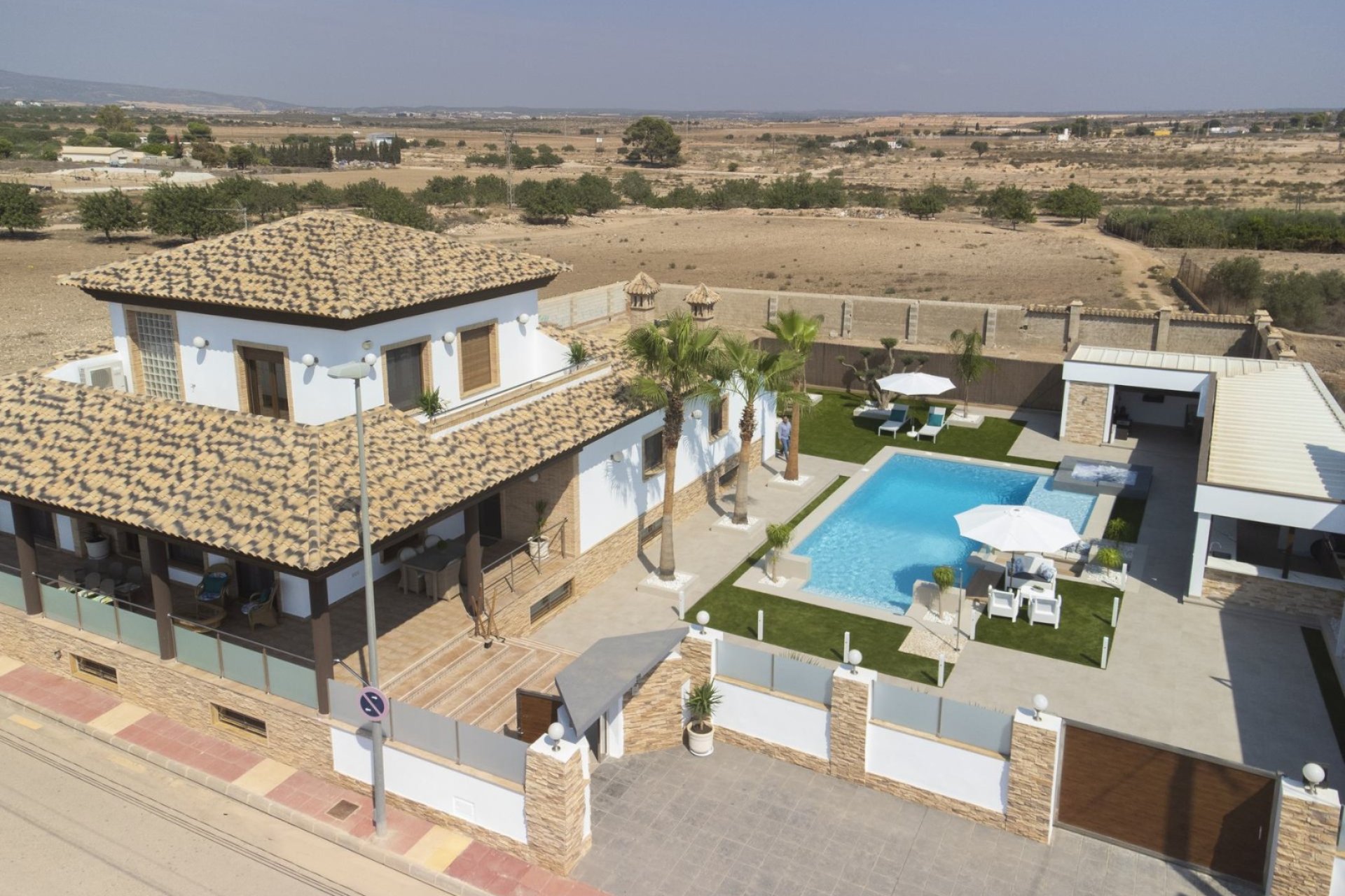 Resale - Villa - Balsicas