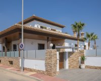 Resale - Villa - Balsicas