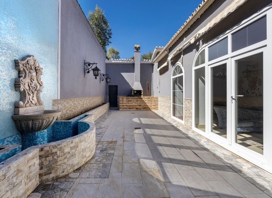 Resale - Villa - Benahavís - Costa del Sol