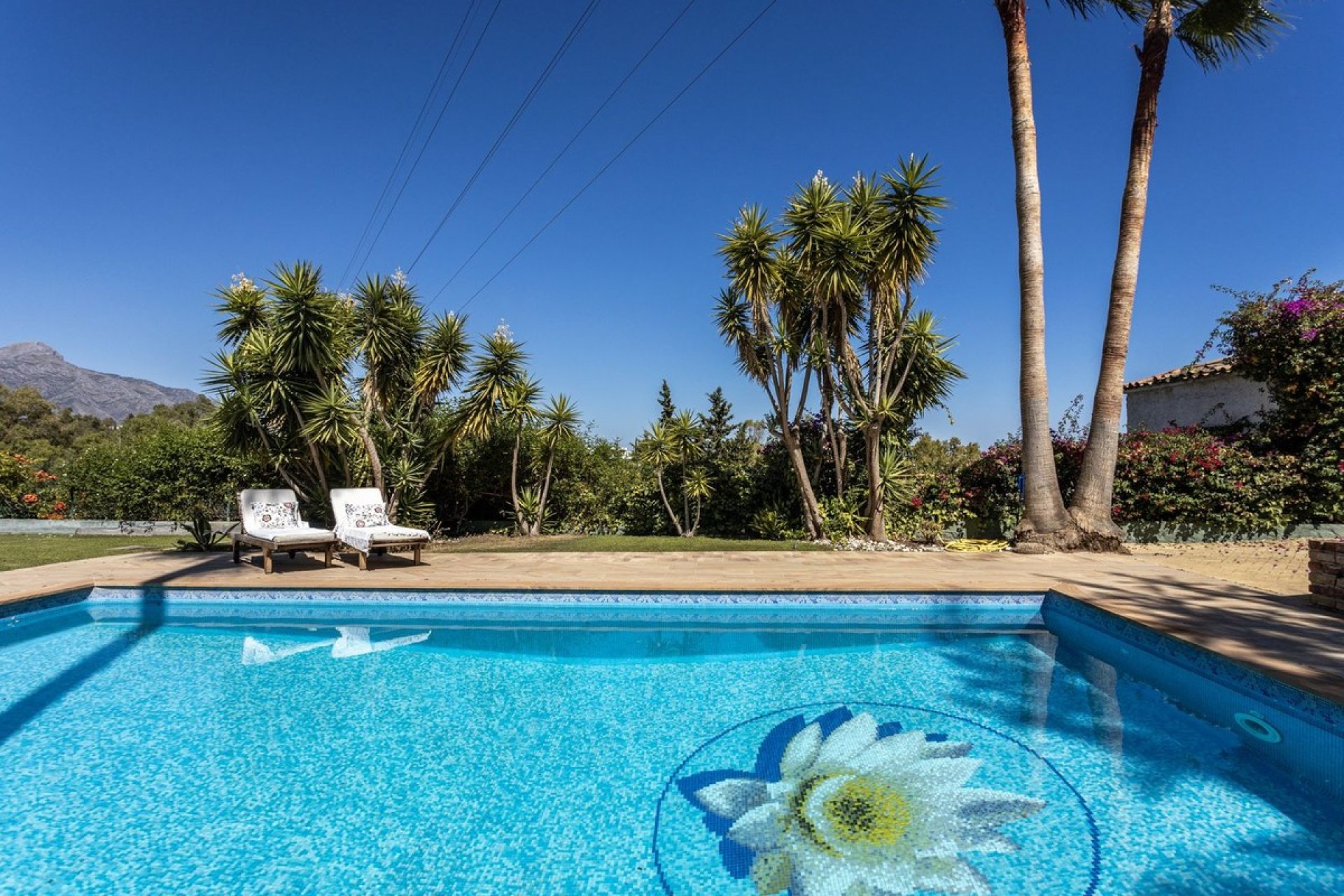 Resale - Villa - Benahavís - Costa del Sol