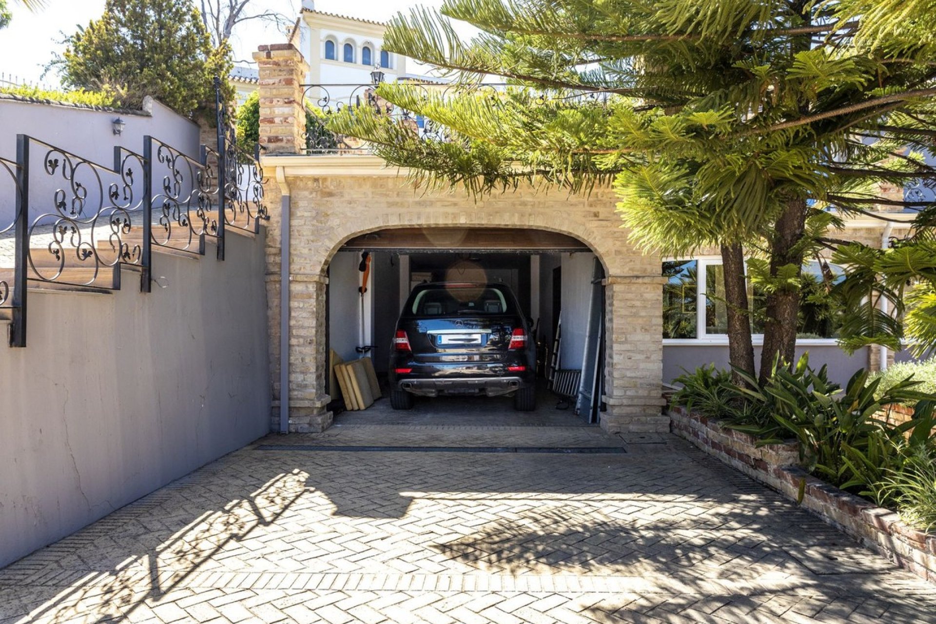 Resale - Villa - Benahavís - Costa del Sol