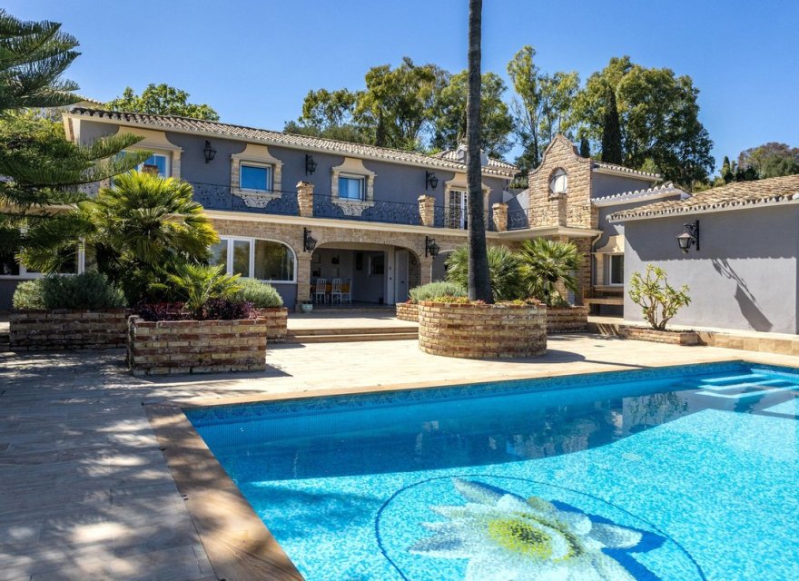 Resale - Villa - Benahavís - Costa del Sol