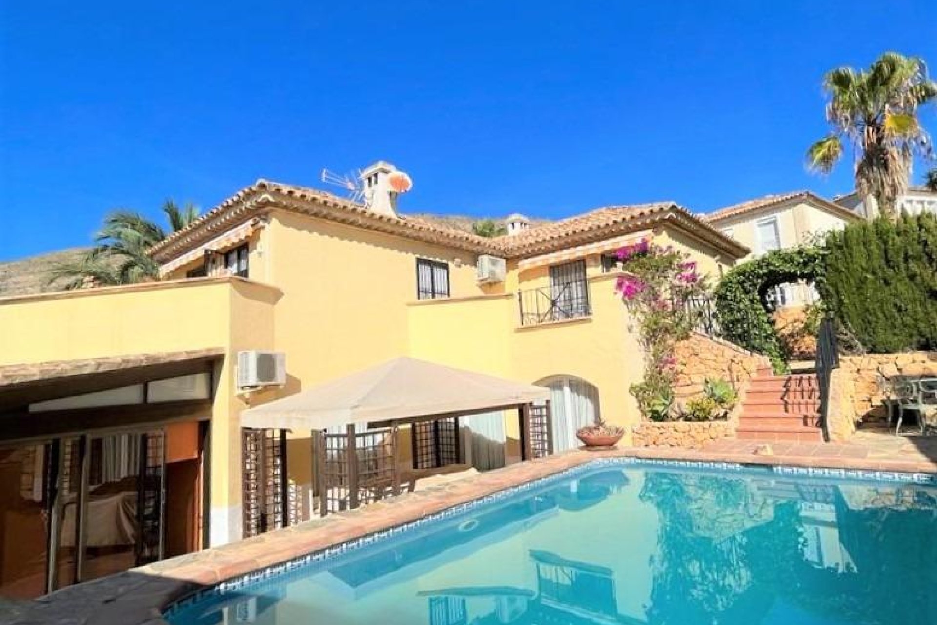 Resale - Villa - Benidorm - Bahia Golf