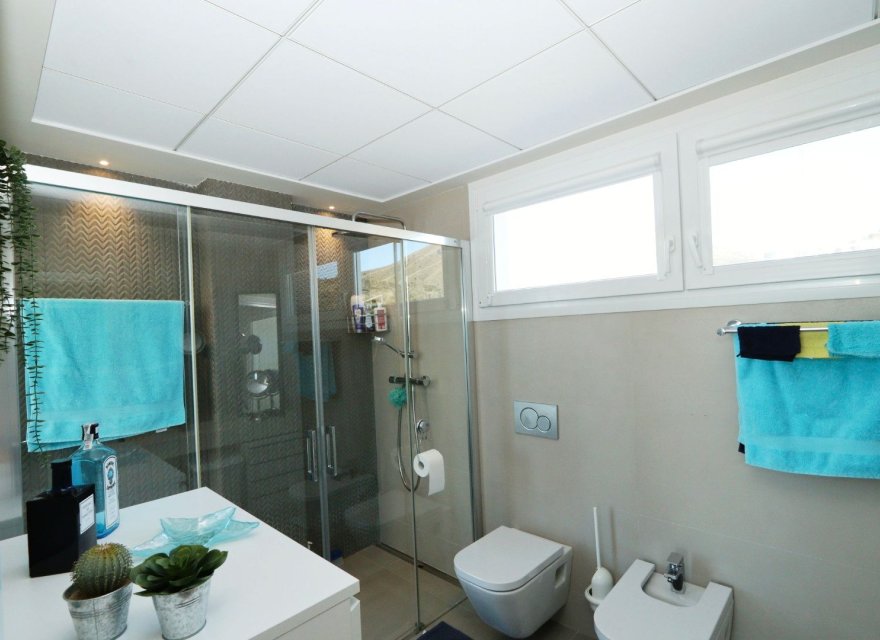 Resale - Villa - Benidorm - Costa Blanca