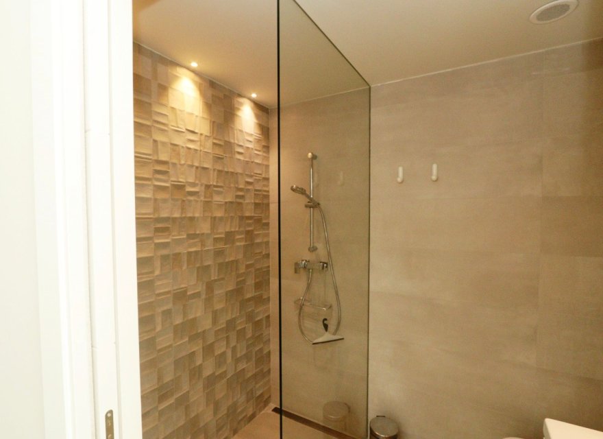 Resale - Villa - Benidorm - Costa Blanca